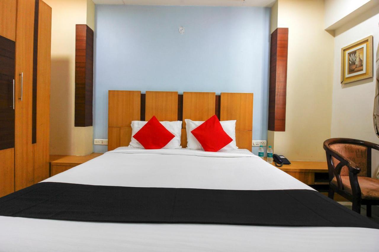 Capital O 66968 Haveli The Landmark Hotel Warangal Exterior photo